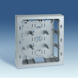 Simon 82 Centr. Алюминий Коробка монтажная для 3-х рядных рамок, накладной монтаж - фото 24822