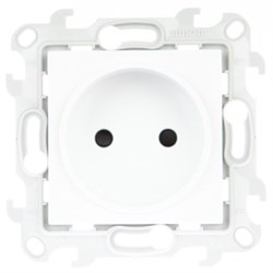 Simon 24 Белая Розетка 2К с защитными шторками 2450441-030 - фото 75940
