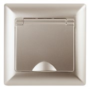 Intro Розетка Solo 4-203-04 с заземлением 2P+E Schuko с крышкой, 16А-250В, IP20, СУ, шампань Б0053660